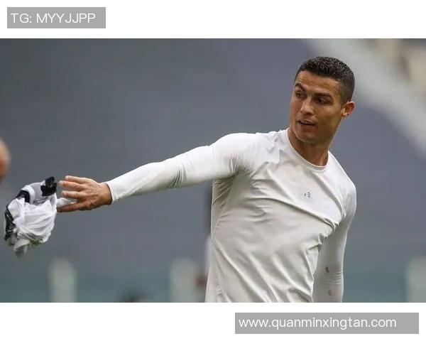 现役足坛高龄球星坚守赛场展现不老传奇精神力量